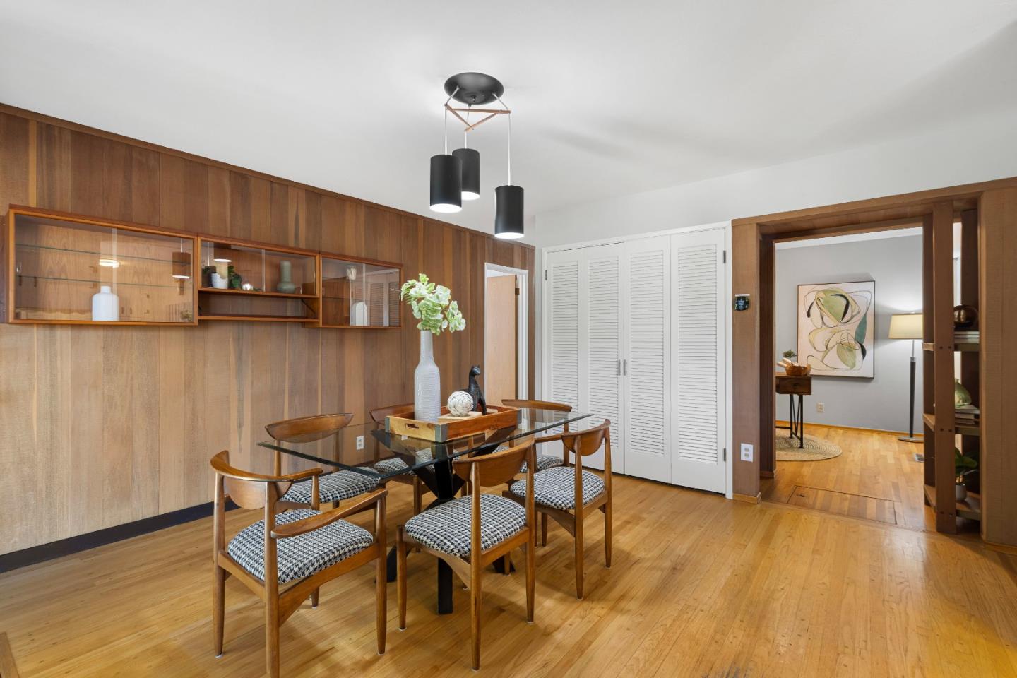 Detail Gallery Image 10 of 25 For 2184 Coronet Dr, San Jose,  CA 95124 - 4 Beds | 2/1 Baths