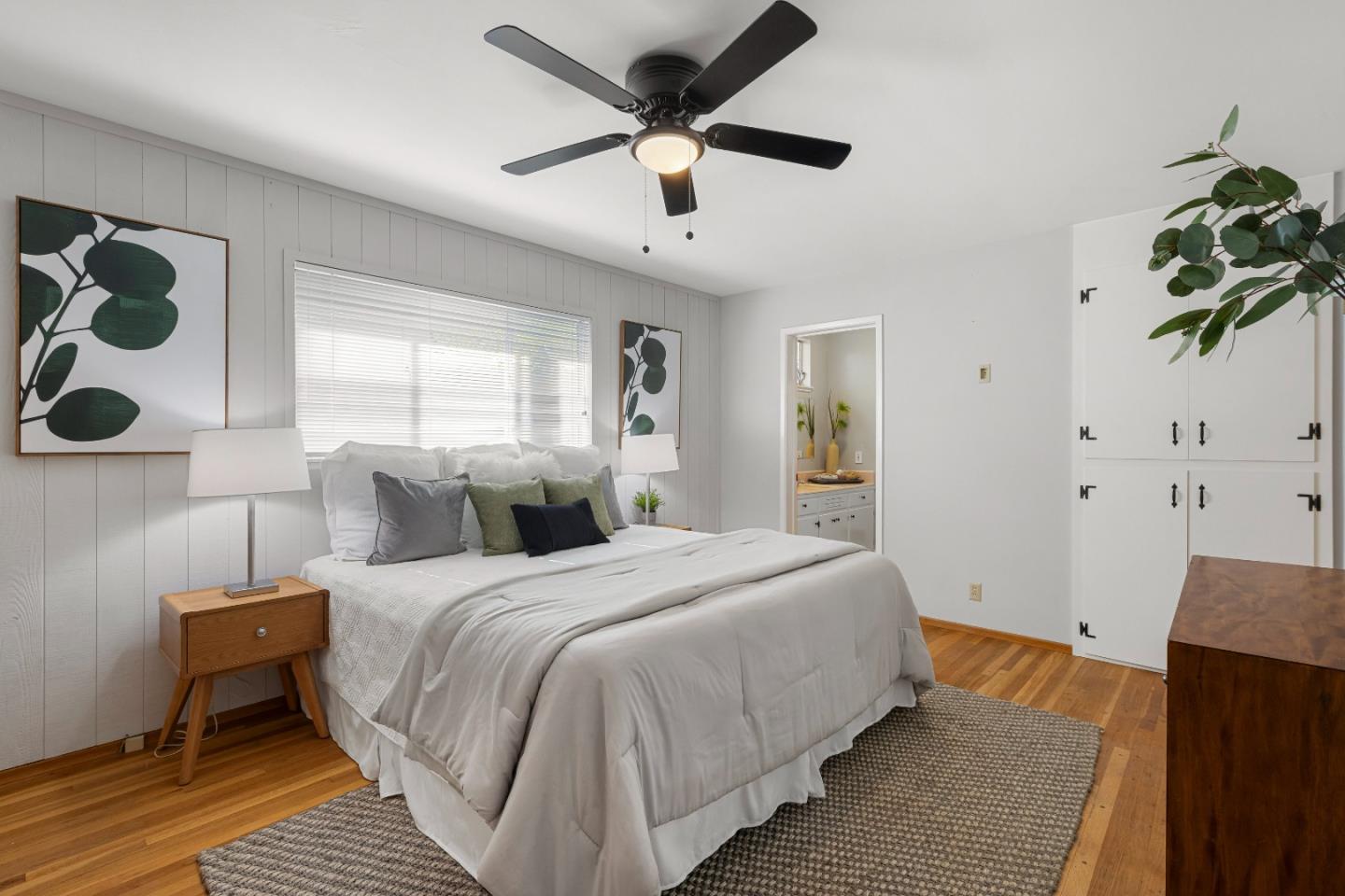 Detail Gallery Image 14 of 25 For 2184 Coronet Dr, San Jose,  CA 95124 - 4 Beds | 2/1 Baths