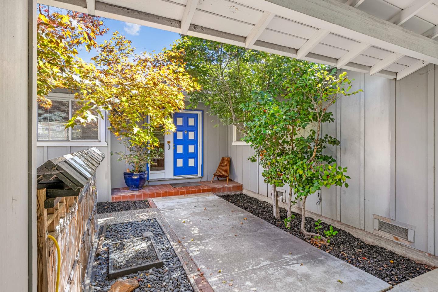Detail Gallery Image 4 of 25 For 2184 Coronet Dr, San Jose,  CA 95124 - 4 Beds | 2/1 Baths