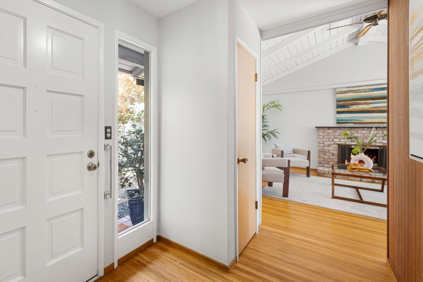 Detail Gallery Image 6 of 25 For 2184 Coronet Dr, San Jose,  CA 95124 - 4 Beds | 2/1 Baths