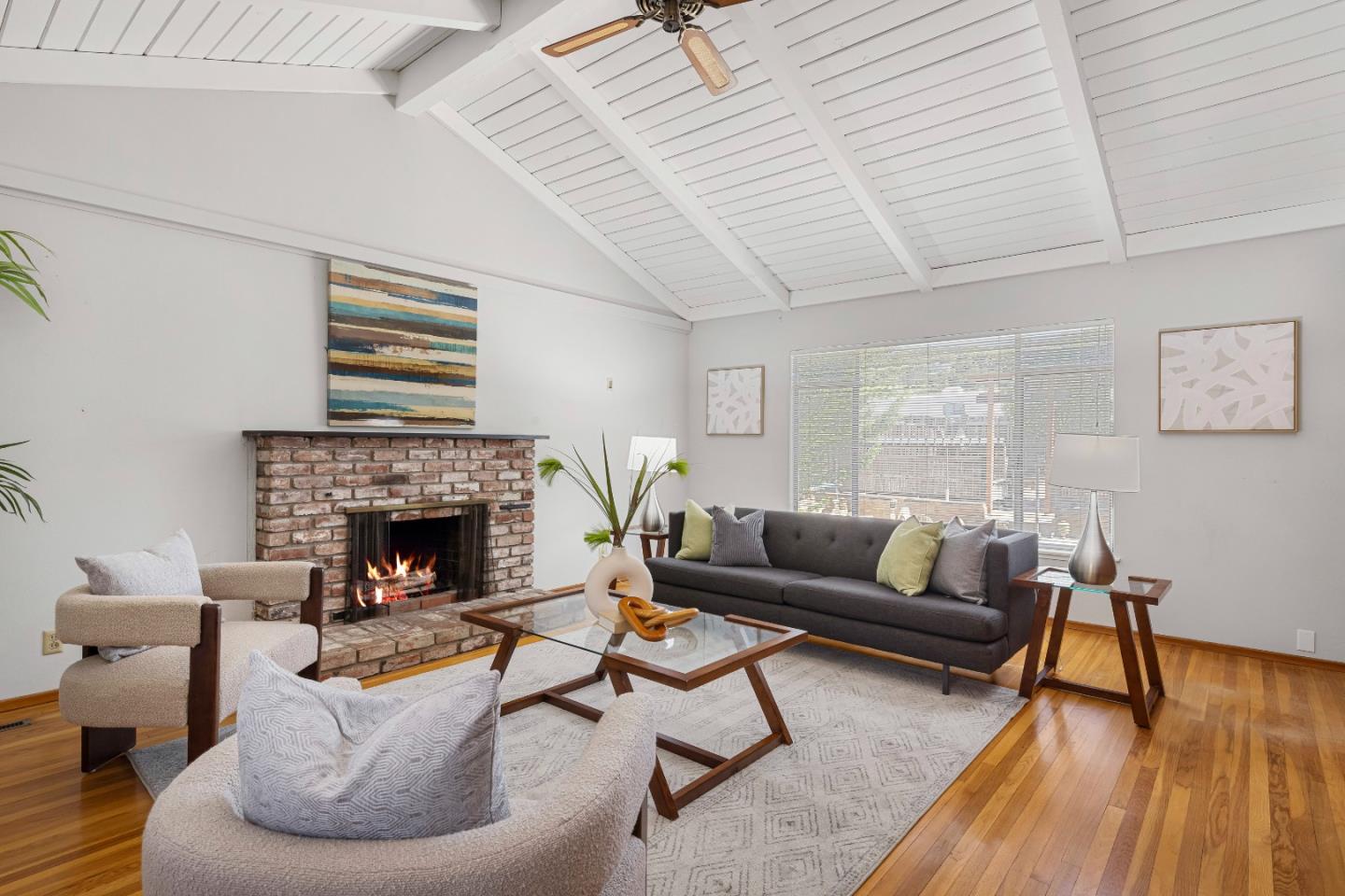Detail Gallery Image 7 of 25 For 2184 Coronet Dr, San Jose,  CA 95124 - 4 Beds | 2/1 Baths