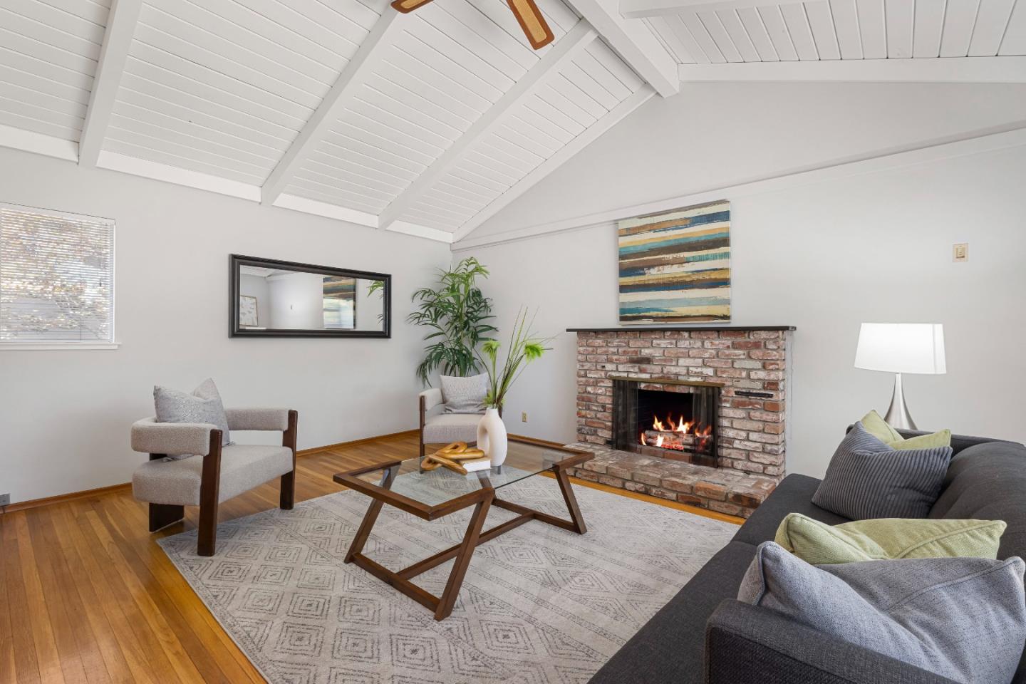 Detail Gallery Image 8 of 25 For 2184 Coronet Dr, San Jose,  CA 95124 - 4 Beds | 2/1 Baths