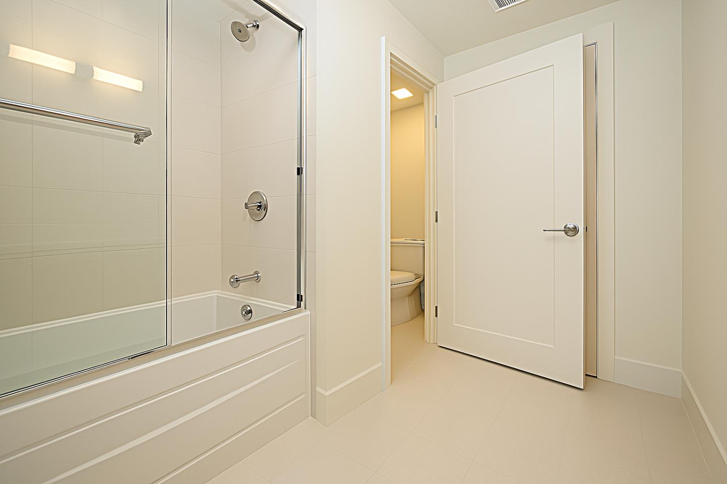 Detail Gallery Image 16 of 31 For 657 Walnut St #404,  San Carlos,  CA 94070 - 2 Beds | 2 Baths