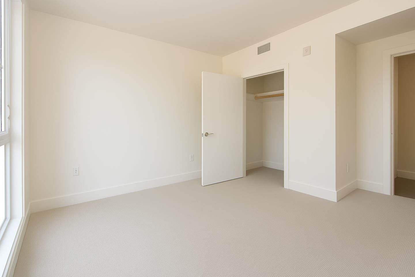 Detail Gallery Image 19 of 31 For 657 Walnut St #404,  San Carlos,  CA 94070 - 2 Beds | 2 Baths