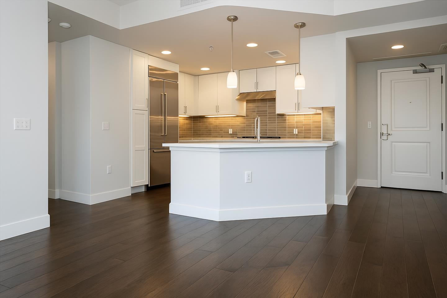 Detail Gallery Image 5 of 31 For 657 Walnut St #404,  San Carlos,  CA 94070 - 2 Beds | 2 Baths