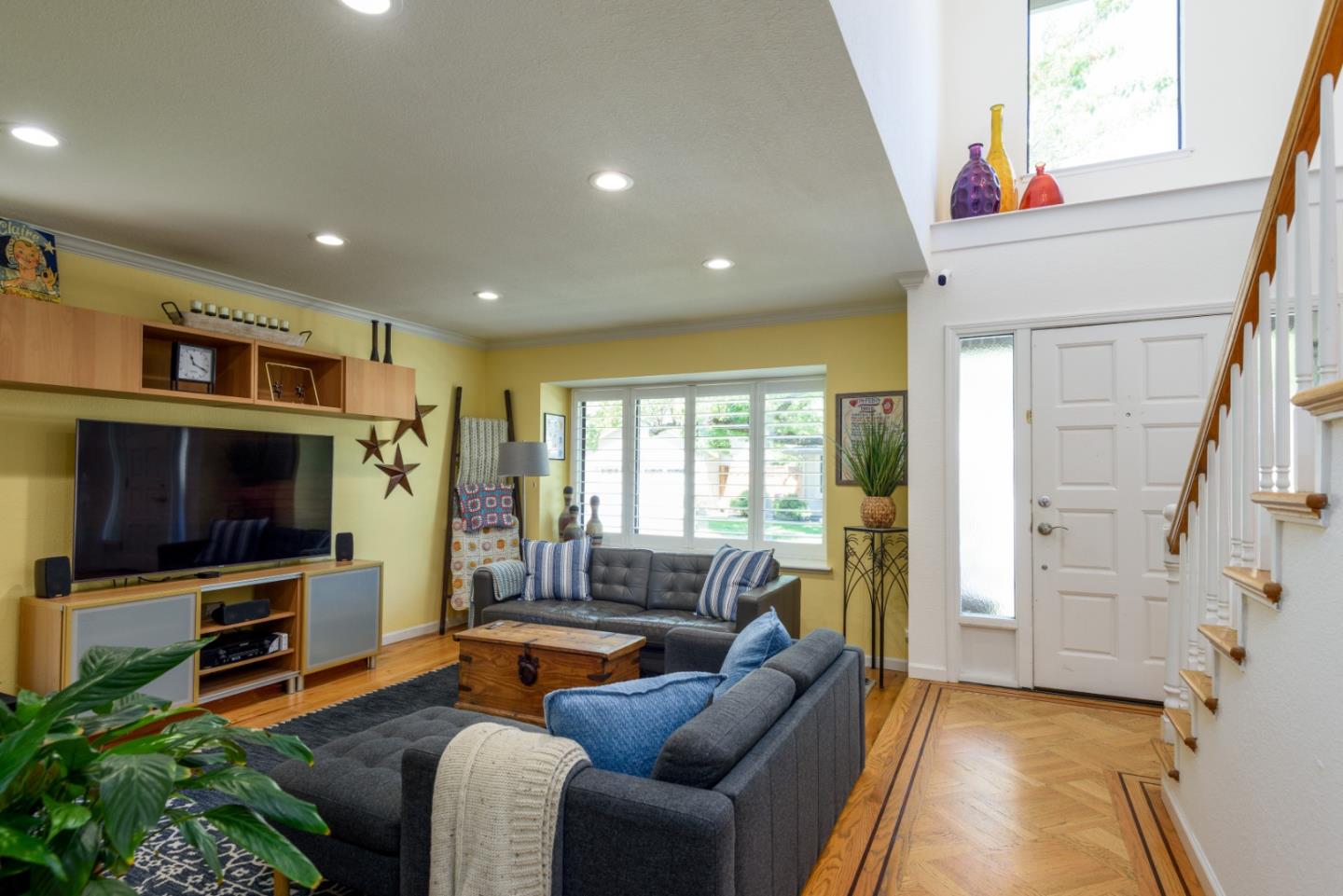 Detail Gallery Image 4 of 25 For 1216 Chantel Way, Redwood City,  CA 94061 - 3 Beds | 2/1 Baths