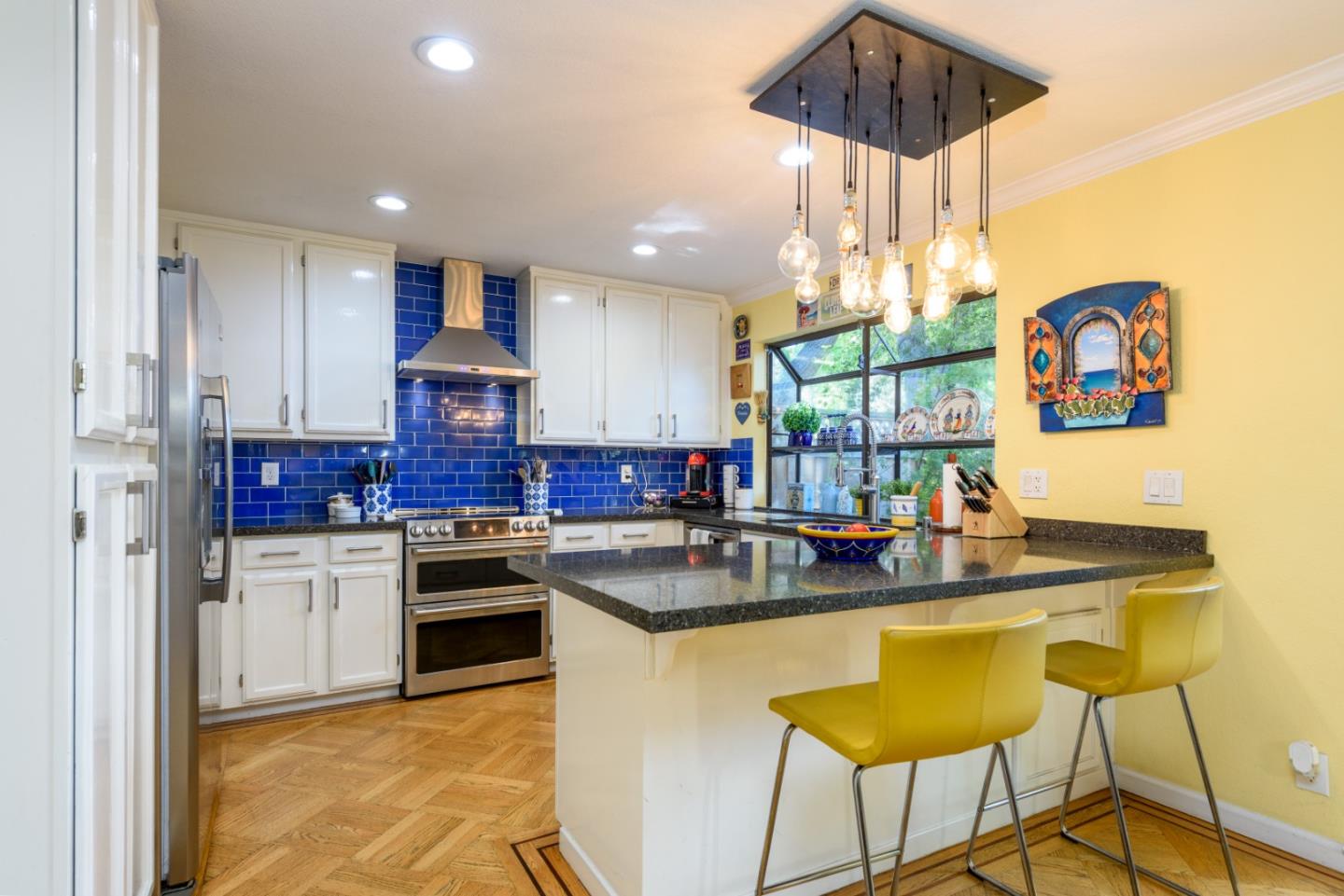 Detail Gallery Image 6 of 25 For 1216 Chantel Way, Redwood City,  CA 94061 - 3 Beds | 2/1 Baths