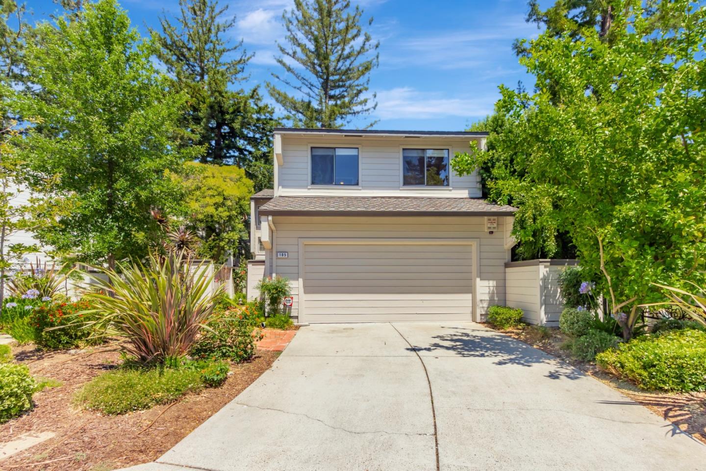 Detail Gallery Image 2 of 48 For 105 Strathmore Pl, Los Gatos,  CA 95032 - 3 Beds | 3 Baths