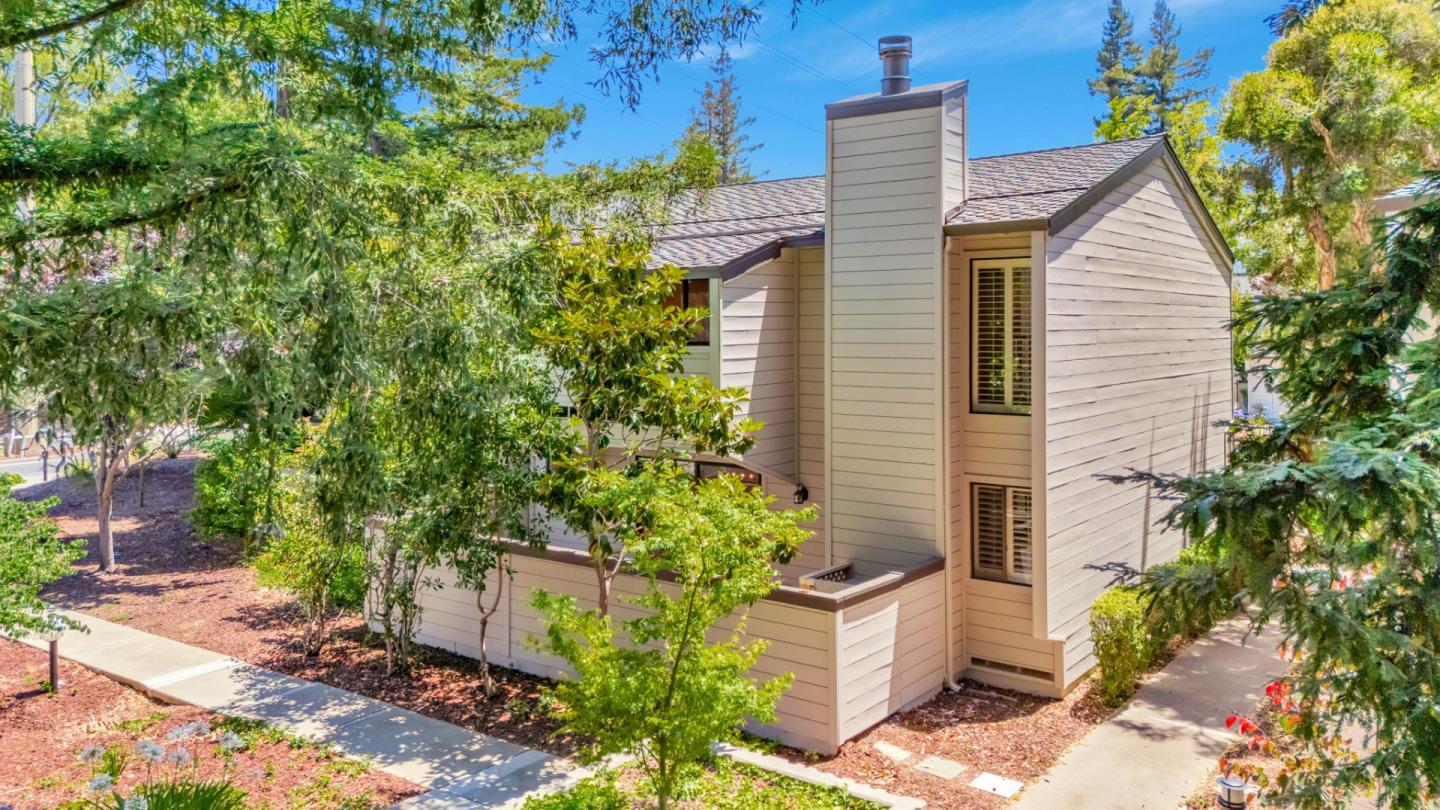 Detail Gallery Image 32 of 48 For 105 Strathmore Pl, Los Gatos,  CA 95032 - 3 Beds | 3 Baths