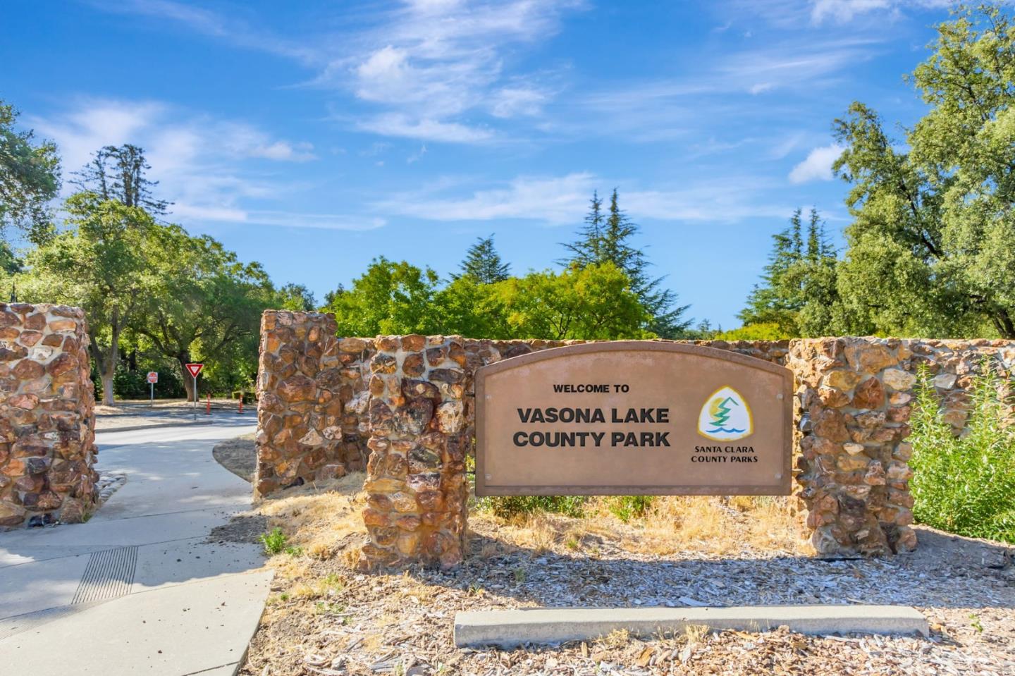 Detail Gallery Image 44 of 48 For 105 Strathmore Pl, Los Gatos,  CA 95032 - 3 Beds | 3 Baths