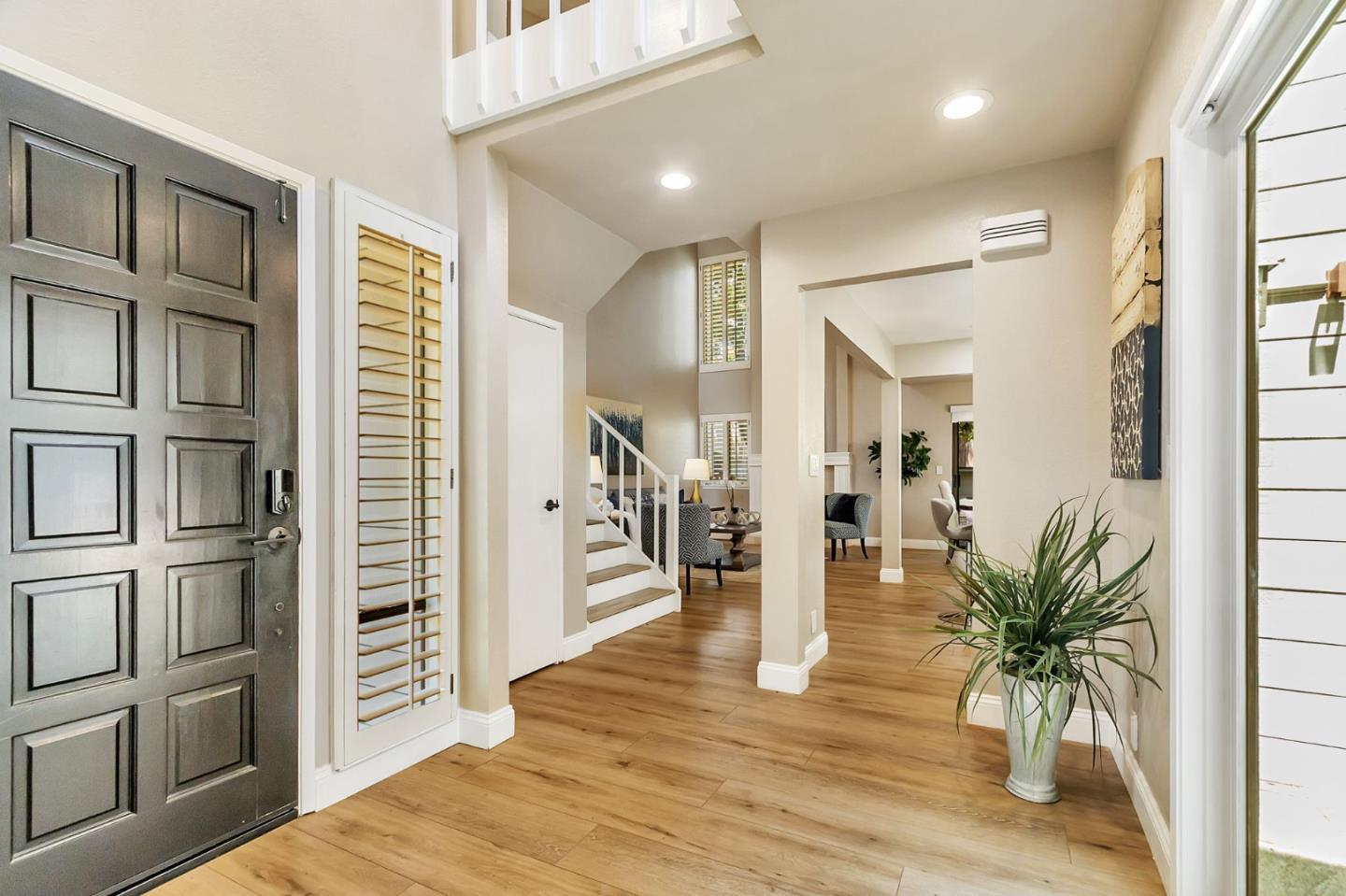 Detail Gallery Image 5 of 48 For 105 Strathmore Pl, Los Gatos,  CA 95032 - 3 Beds | 3 Baths