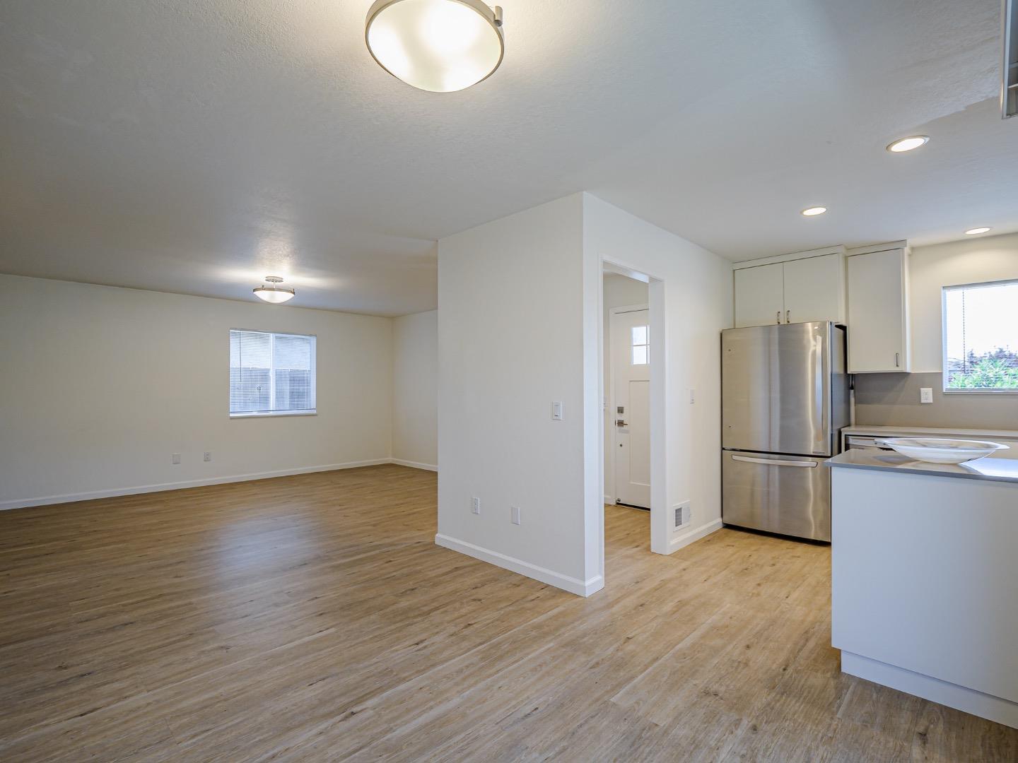 Detail Gallery Image 10 of 38 For 466 Cloudview Dr, Watsonville,  CA 95076 - 2 Beds | 1/1 Baths