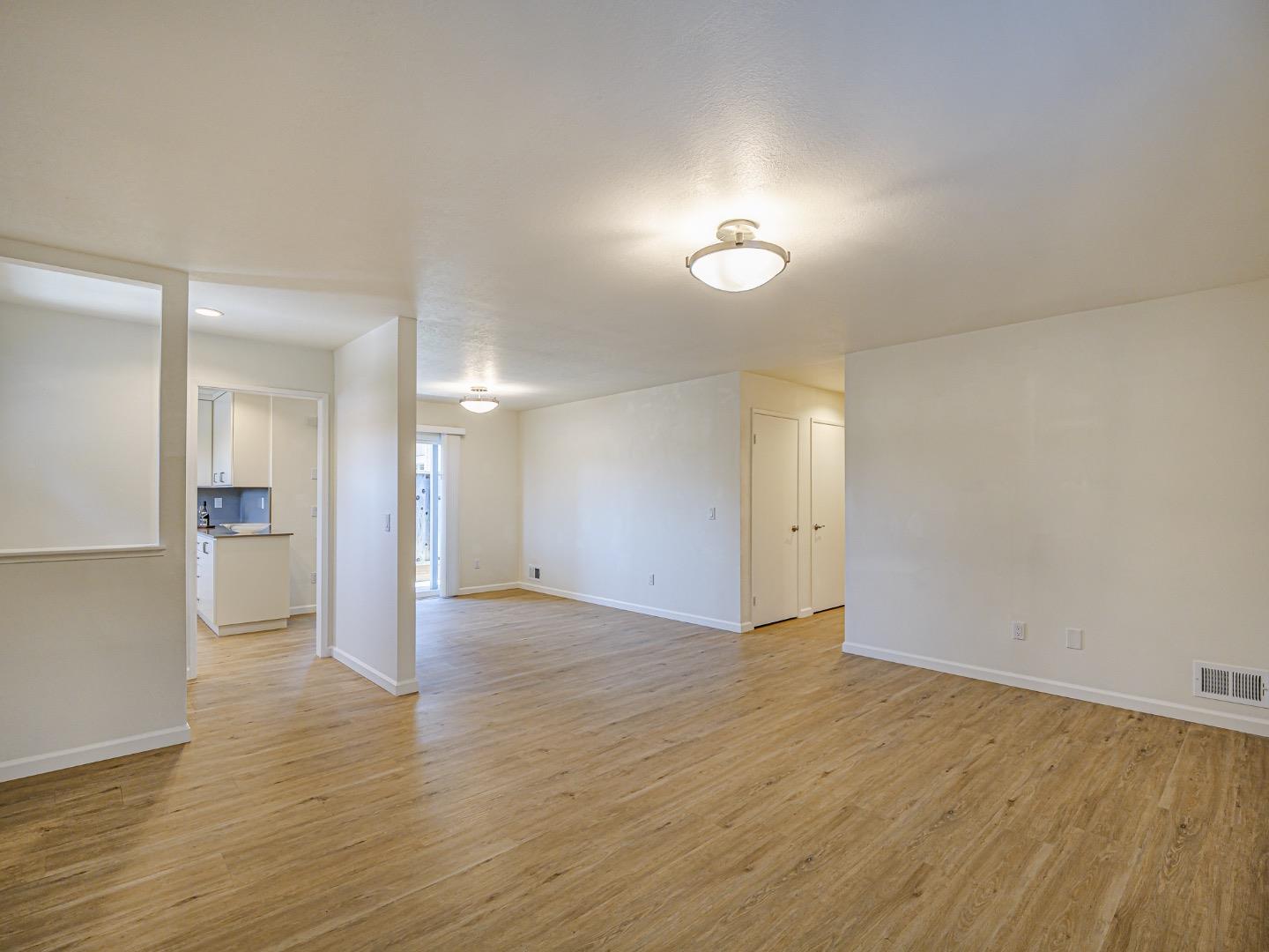 Detail Gallery Image 11 of 38 For 466 Cloudview Dr, Watsonville,  CA 95076 - 2 Beds | 1/1 Baths