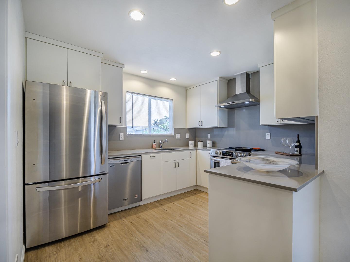 Detail Gallery Image 17 of 38 For 466 Cloudview Dr, Watsonville,  CA 95076 - 2 Beds | 1/1 Baths