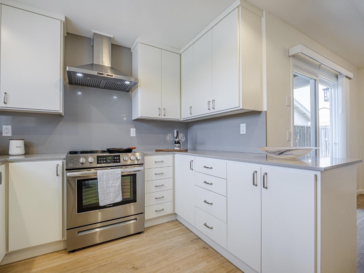 Detail Gallery Image 19 of 38 For 466 Cloudview Dr, Watsonville,  CA 95076 - 2 Beds | 1/1 Baths