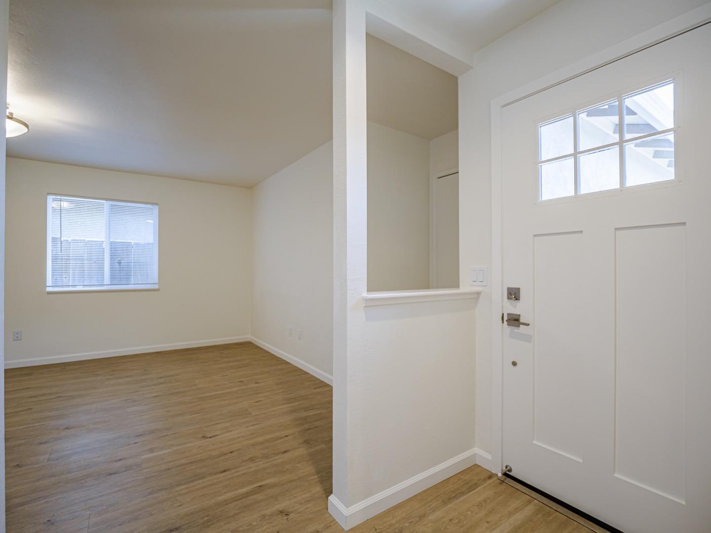 Detail Gallery Image 8 of 38 For 466 Cloudview Dr, Watsonville,  CA 95076 - 2 Beds | 1/1 Baths