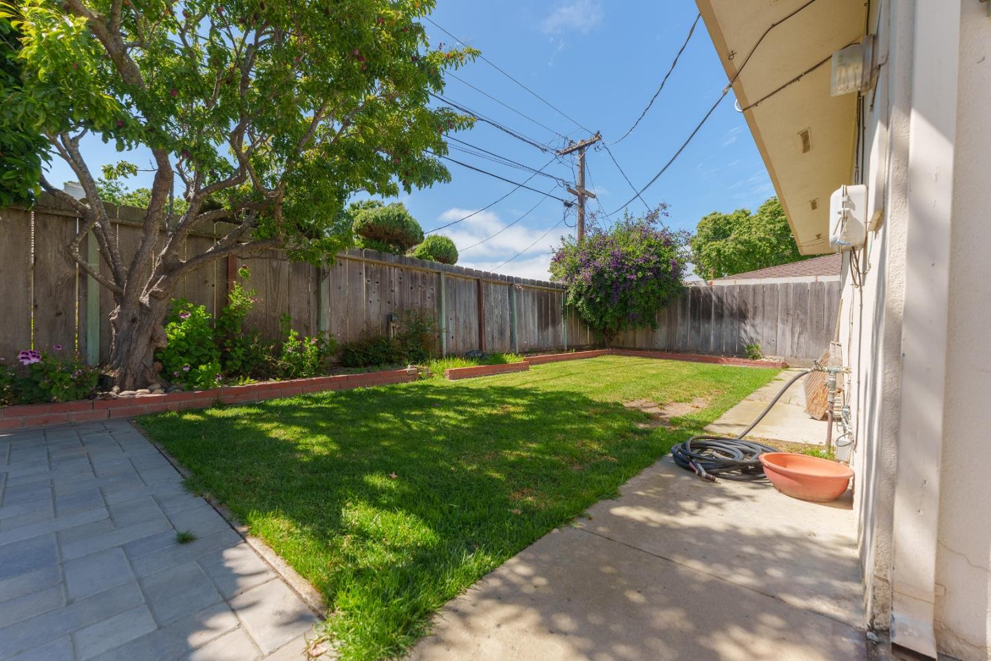 Detail Gallery Image 26 of 27 For 1152 Los Palos Dr, Salinas,  CA 93901 - 3 Beds | 2 Baths