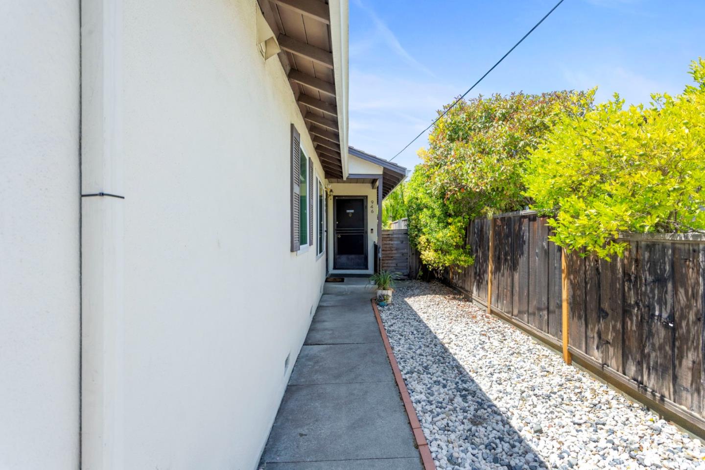 Detail Gallery Image 8 of 26 For 938 Valota Rd, Redwood City,  CA 94061 - – Beds | – Baths