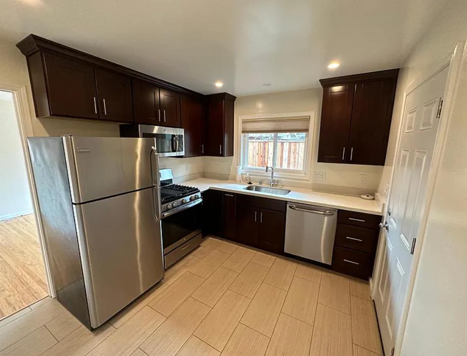 Detail Gallery Image 12 of 17 For 717 Ehrhorn Ave, Mountain View,  CA 94041 - – Beds | – Baths