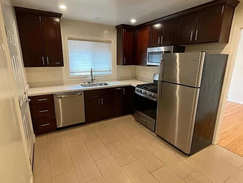 Detail Gallery Image 8 of 17 For 717 Ehrhorn Ave, Mountain View,  CA 94041 - – Beds | – Baths