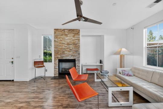 Detail Gallery Image 4 of 31 For 7902 Kipling Cir, Gilroy,  CA 95020 - 3 Beds | 2/1 Baths