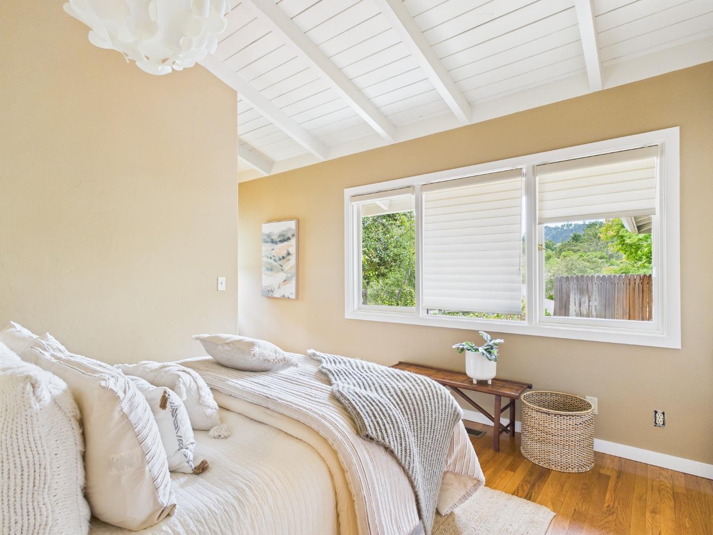 Detail Gallery Image 10 of 20 For 214 Soledad Pl, Monterey,  CA 93940 - 2 Beds | 2 Baths