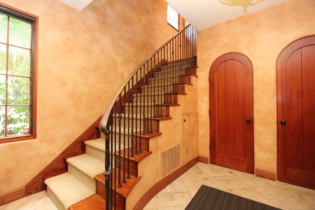 Detail Gallery Image 8 of 15 For 467 Tennyson Ave, Palo Alto,  CA 94301 - 4 Beds | 4 Baths