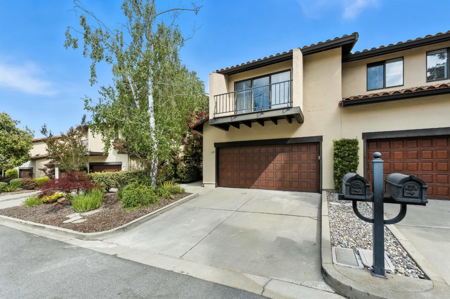 Detail Gallery Image 1 of 54 For 1102 Royal Ln, San Carlos,  CA 94070 - 4 Beds | 2/1 Baths