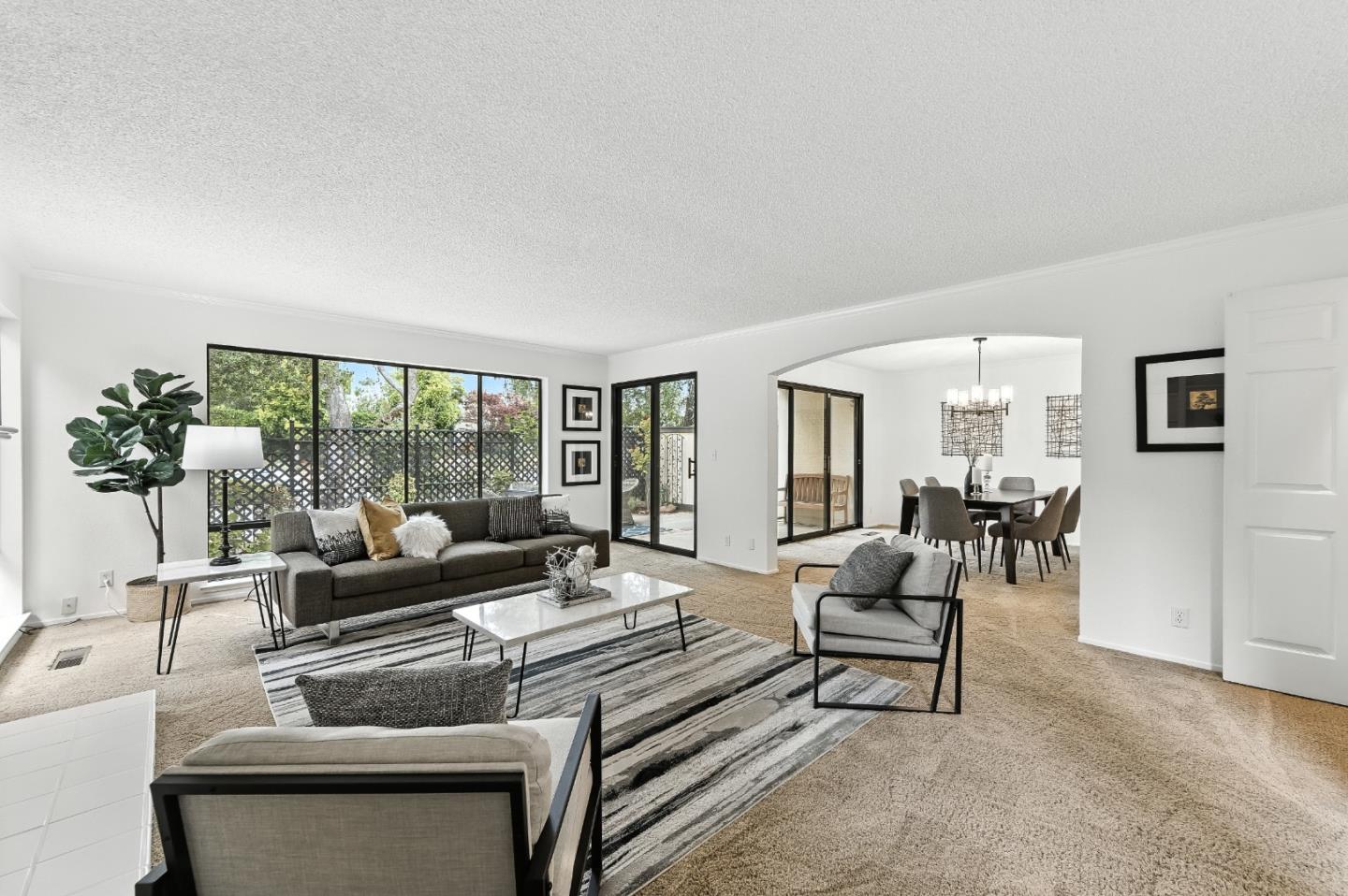 Detail Gallery Image 10 of 54 For 1102 Royal Ln, San Carlos,  CA 94070 - 4 Beds | 2/1 Baths