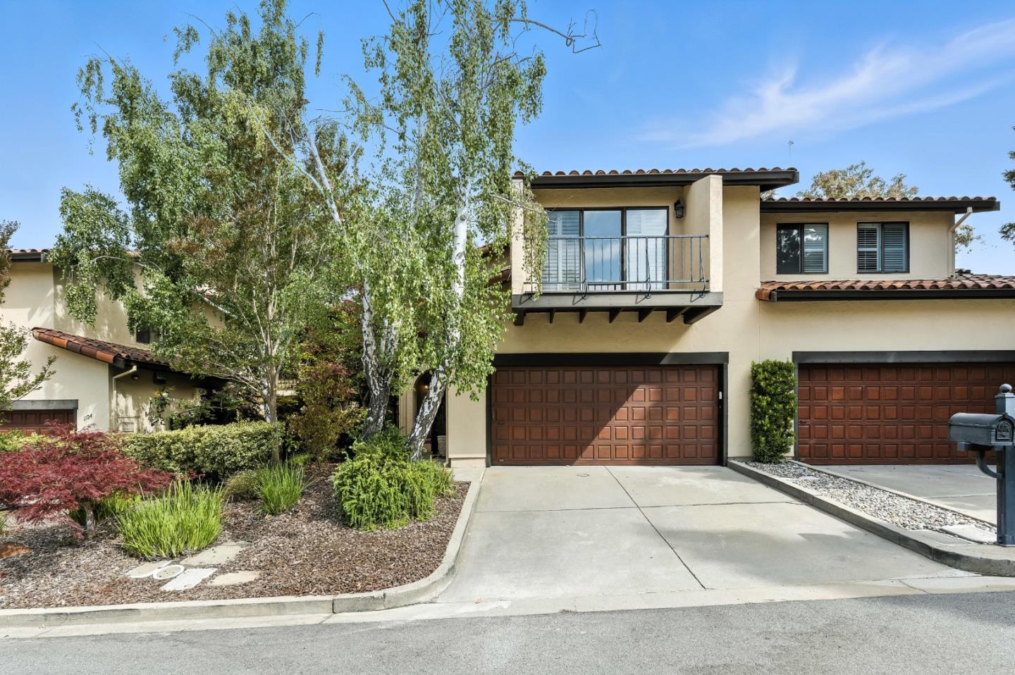 Detail Gallery Image 2 of 54 For 1102 Royal Ln, San Carlos,  CA 94070 - 4 Beds | 2/1 Baths