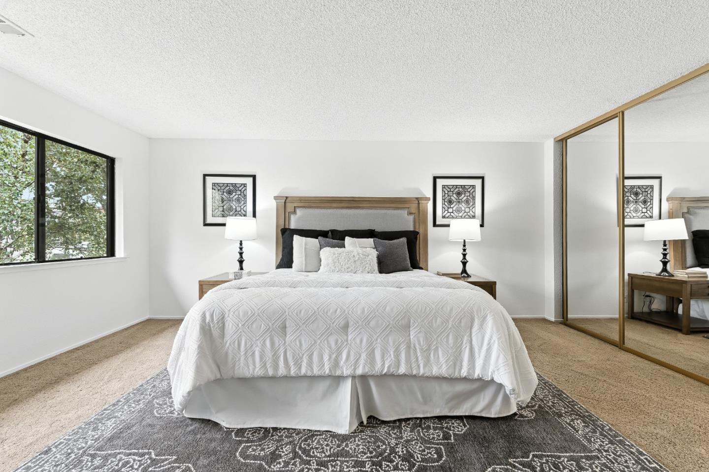 Detail Gallery Image 27 of 54 For 1102 Royal Ln, San Carlos,  CA 94070 - 4 Beds | 2/1 Baths