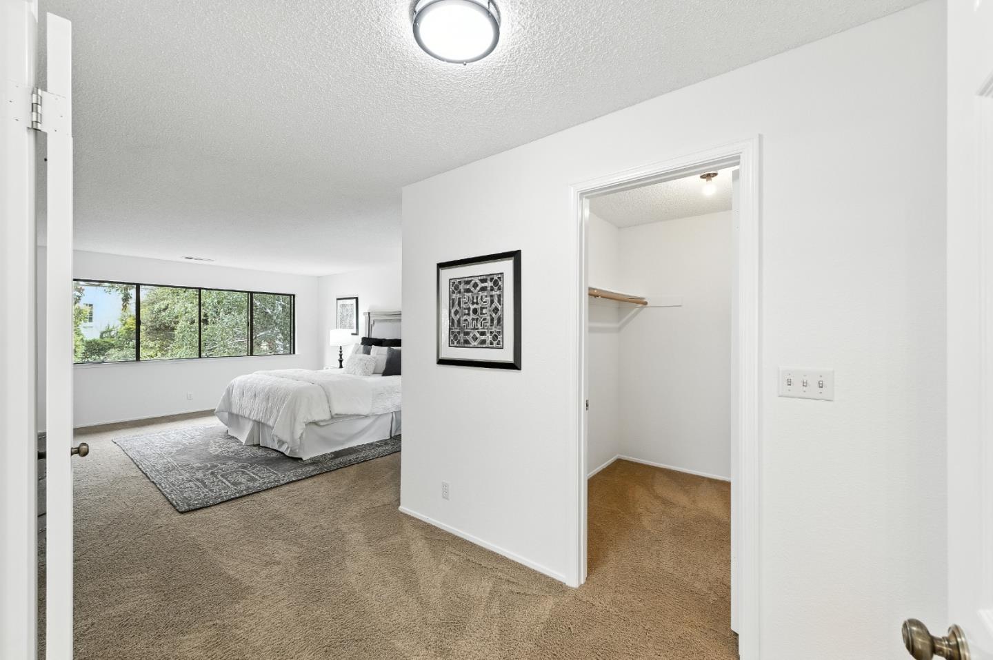 Detail Gallery Image 28 of 54 For 1102 Royal Ln, San Carlos,  CA 94070 - 4 Beds | 2/1 Baths