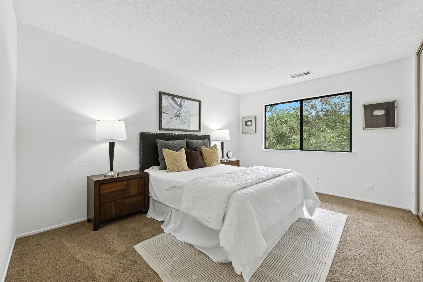 Detail Gallery Image 32 of 54 For 1102 Royal Ln, San Carlos,  CA 94070 - 4 Beds | 2/1 Baths