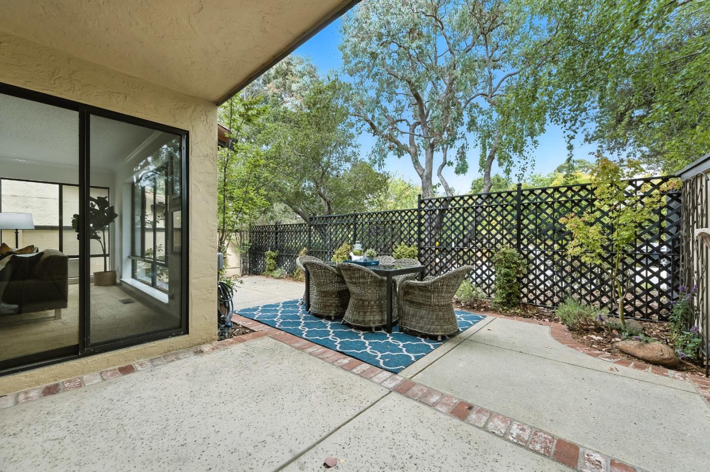Detail Gallery Image 42 of 54 For 1102 Royal Ln, San Carlos,  CA 94070 - 4 Beds | 2/1 Baths