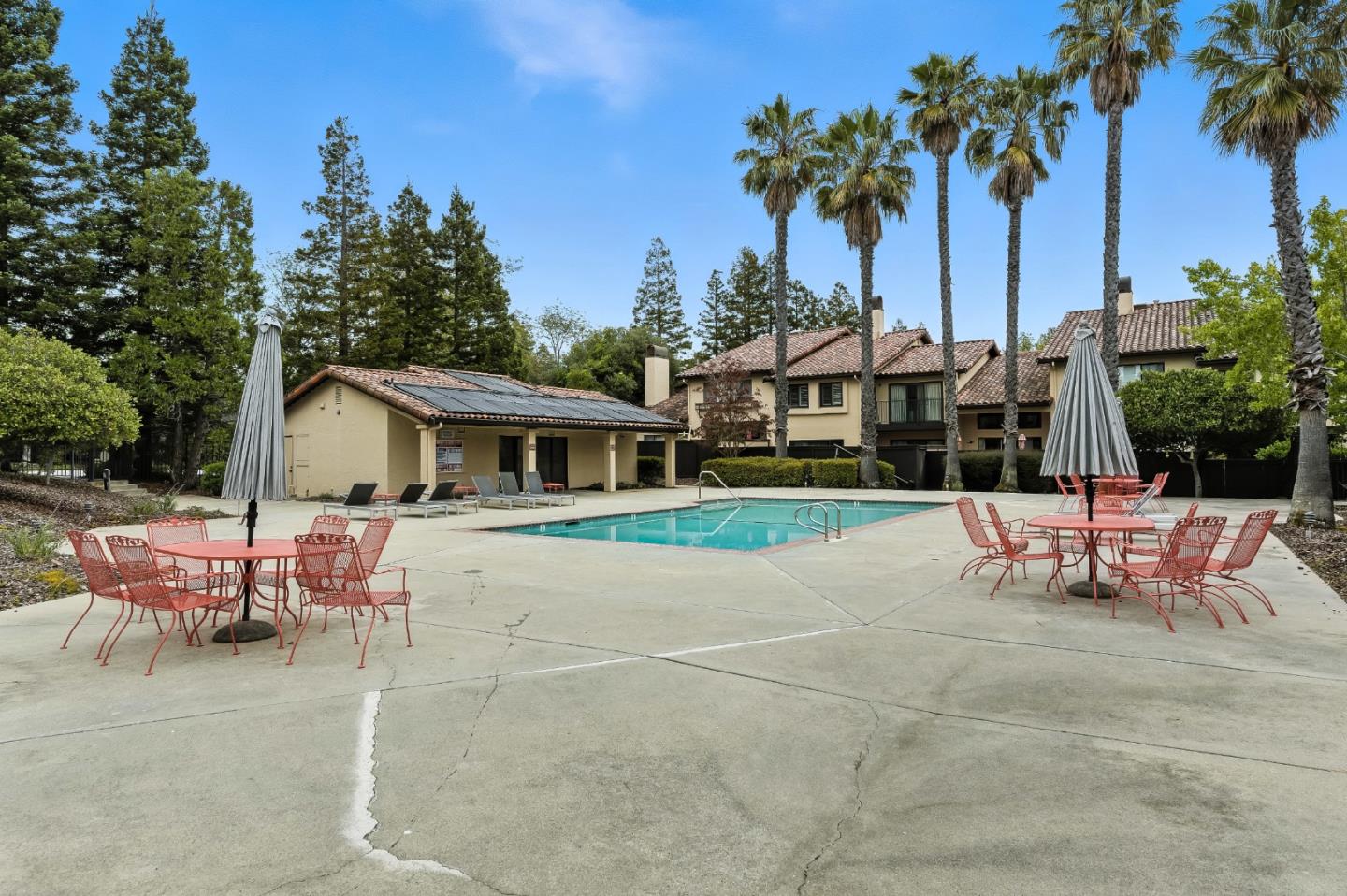 Detail Gallery Image 47 of 54 For 1102 Royal Ln, San Carlos,  CA 94070 - 4 Beds | 2/1 Baths