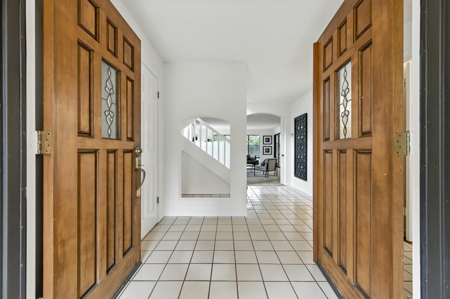 Detail Gallery Image 7 of 54 For 1102 Royal Ln, San Carlos,  CA 94070 - 4 Beds | 2/1 Baths
