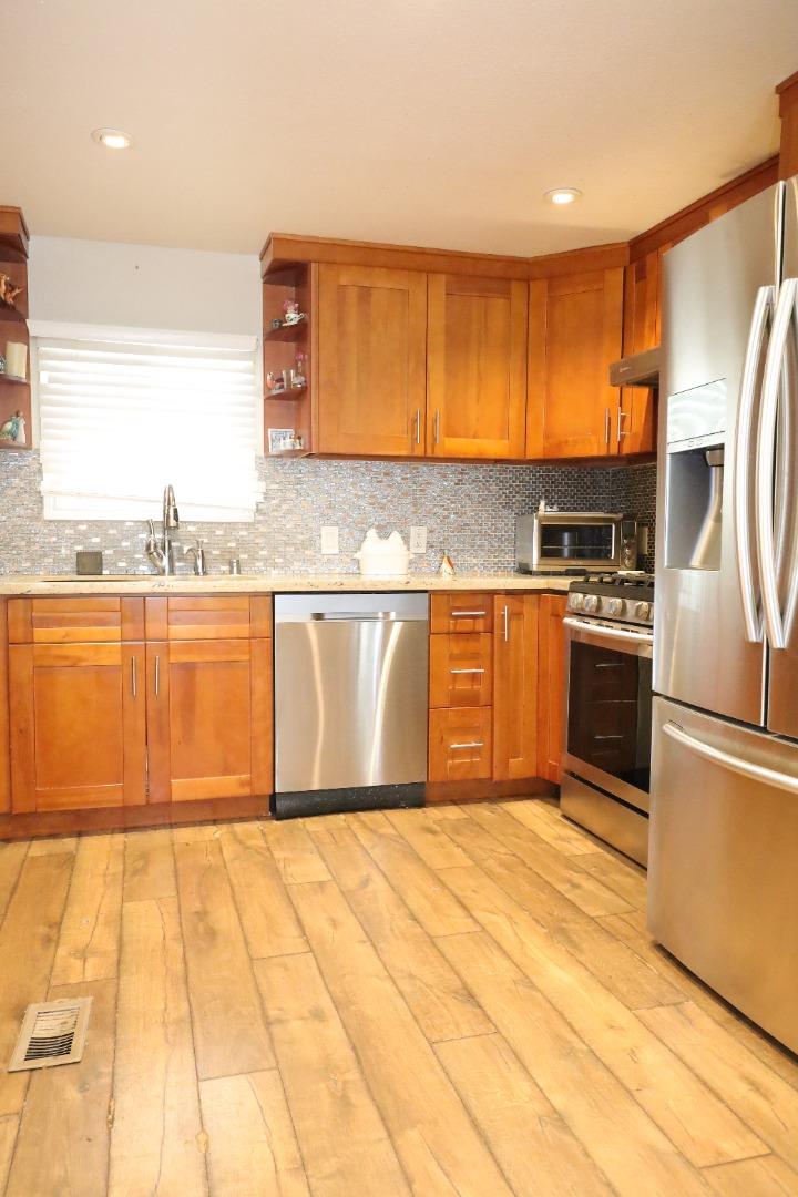 Detail Gallery Image 15 of 23 For 191 E El Camino Real #138,  Mountain View,  CA 94040 - 2 Beds | 2 Baths