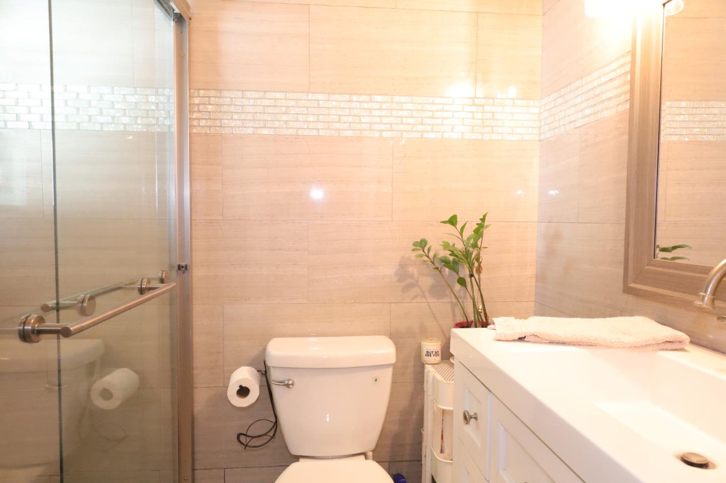 Detail Gallery Image 4 of 23 For 191 E El Camino Real #138,  Mountain View,  CA 94040 - 2 Beds | 2 Baths