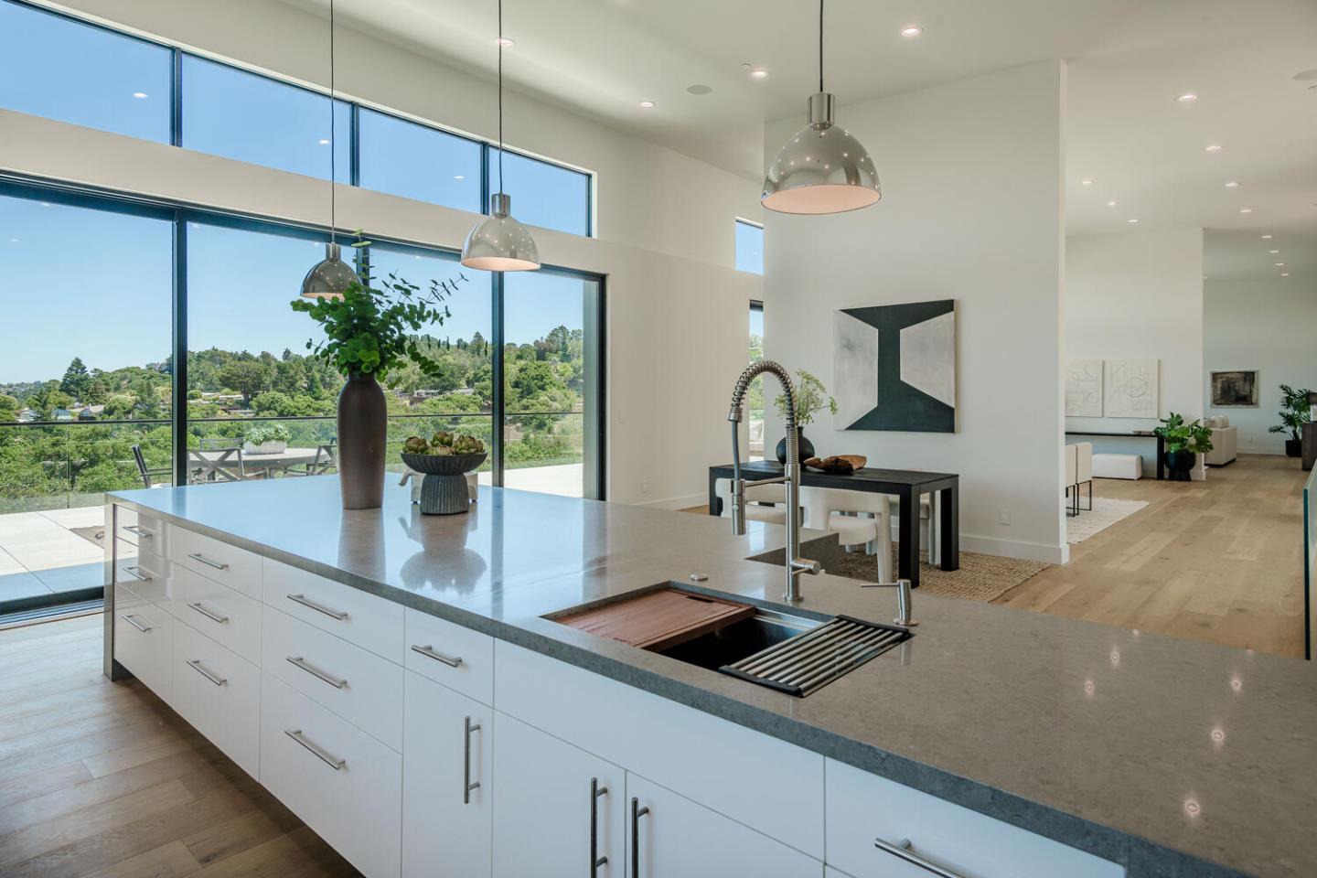 Detail Gallery Image 14 of 28 For 45 Calaveras Ct, Hillsborough,  CA 94010 - 8 Beds | 7 Baths