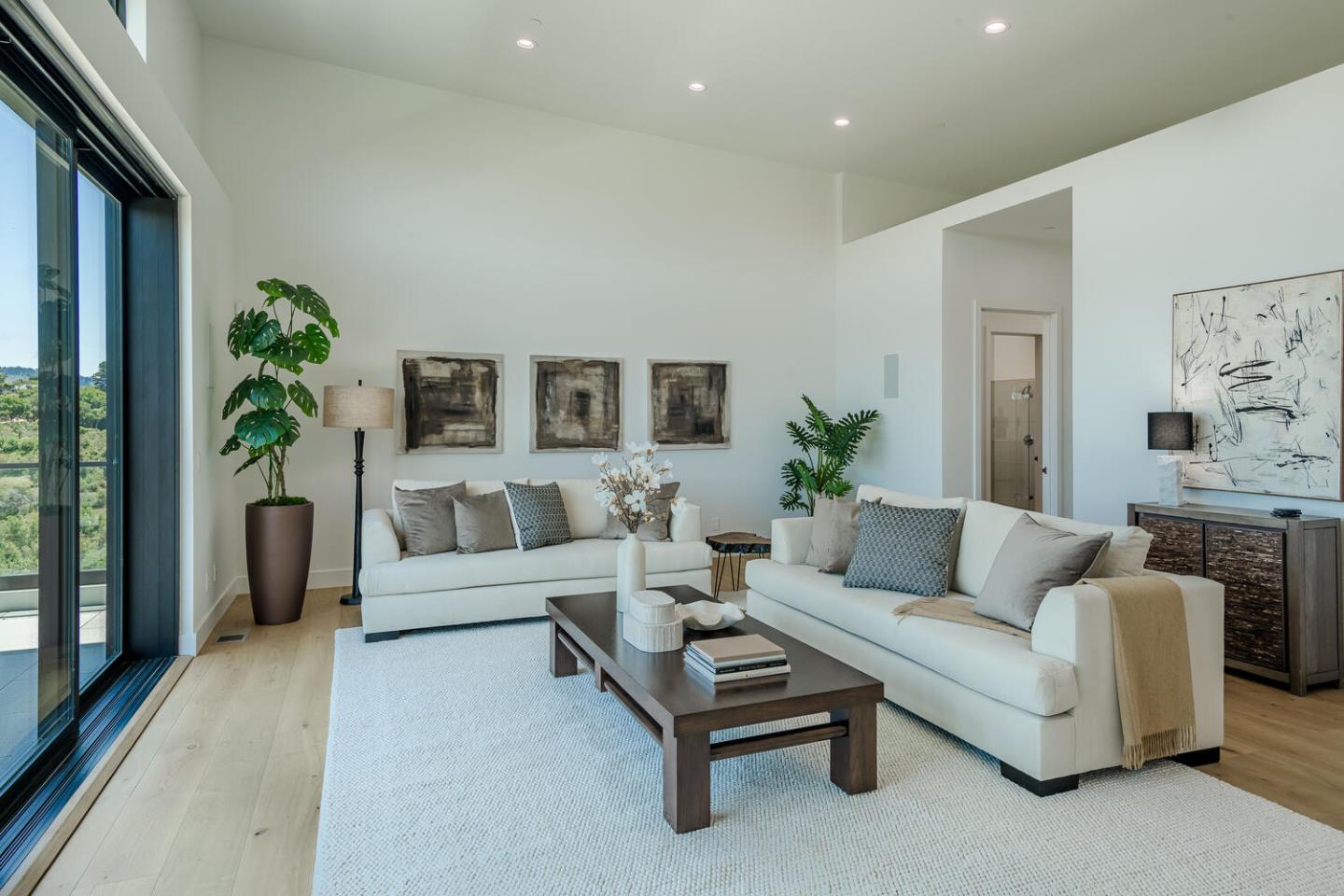 Detail Gallery Image 6 of 28 For 45 Calaveras Ct, Hillsborough,  CA 94010 - 8 Beds | 7 Baths