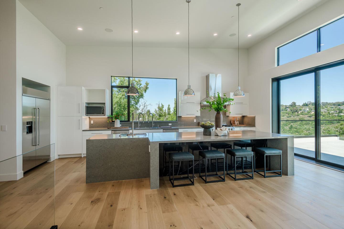 Detail Gallery Image 9 of 28 For 45 Calaveras Ct, Hillsborough,  CA 94010 - 8 Beds | 7 Baths