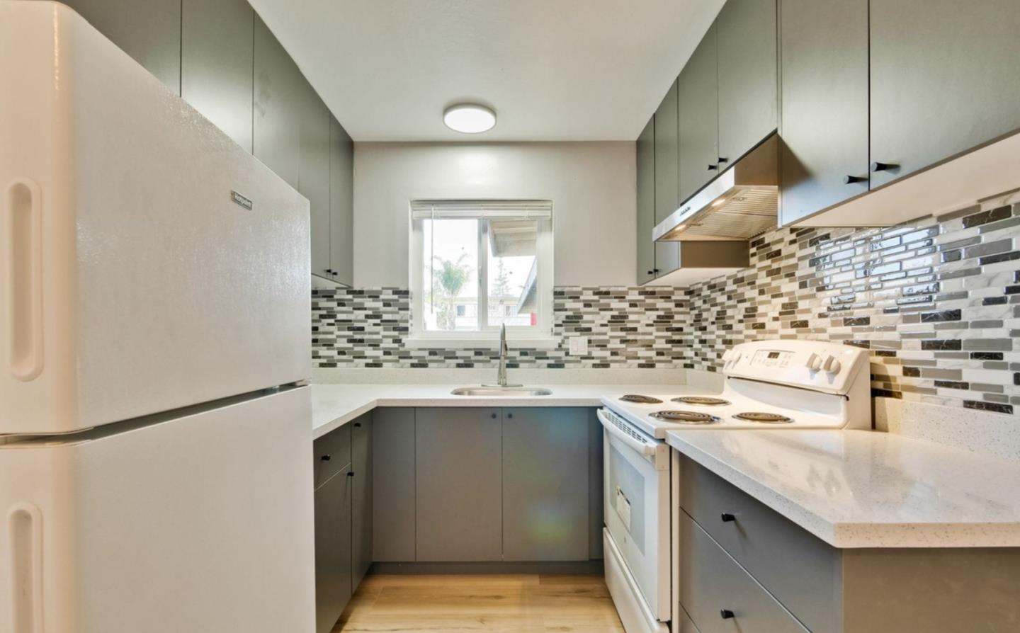Detail Gallery Image 6 of 11 For 935 Ravenscourt Ave, Campbell,  CA 95008 - – Beds | – Baths