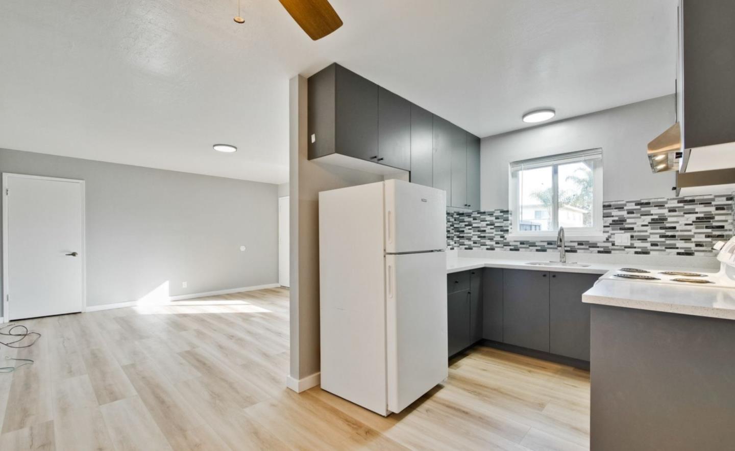 Detail Gallery Image 7 of 11 For 935 Ravenscourt Ave, Campbell,  CA 95008 - – Beds | – Baths