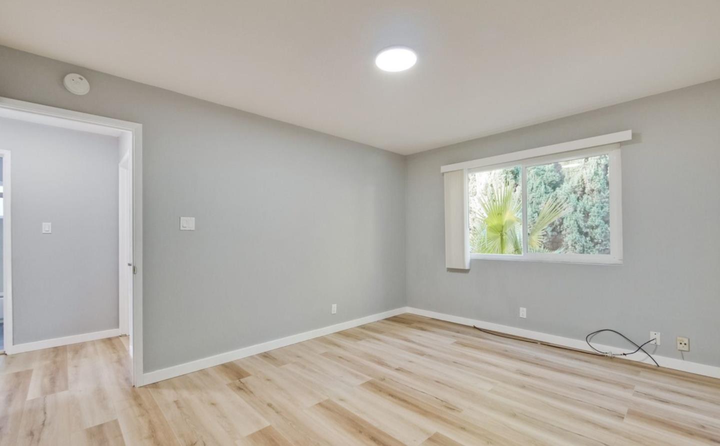Detail Gallery Image 8 of 11 For 935 Ravenscourt Ave, Campbell,  CA 95008 - – Beds | – Baths