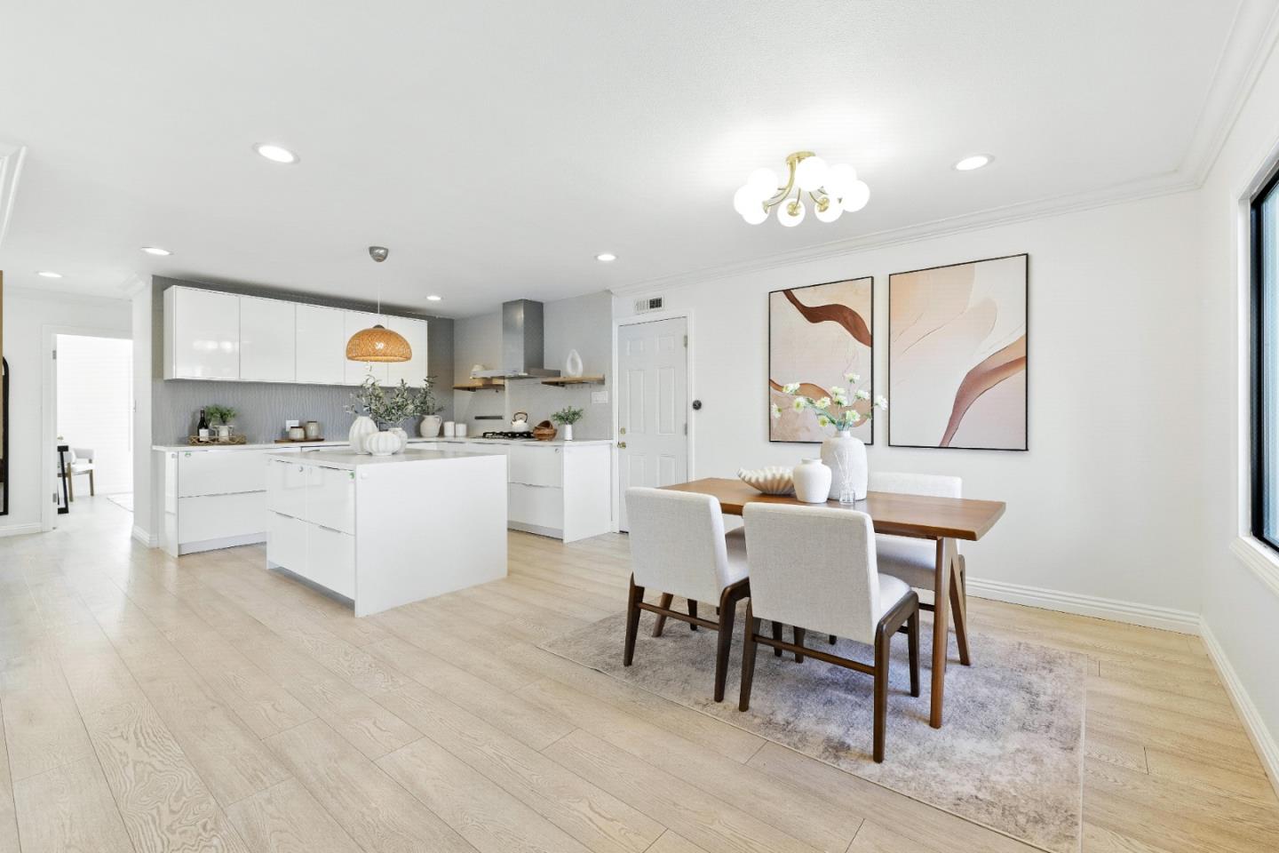 Detail Gallery Image 11 of 69 For 110 Manzanita Ave, South San Francisco,  CA 94080 - 4 Beds | 2/1 Baths