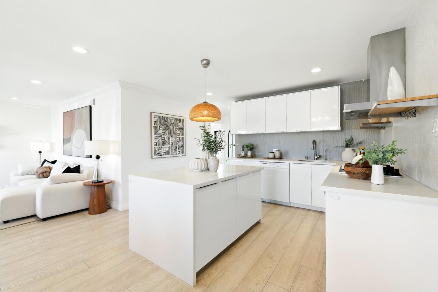 Detail Gallery Image 22 of 69 For 110 Manzanita Ave, South San Francisco,  CA 94080 - 4 Beds | 2/1 Baths