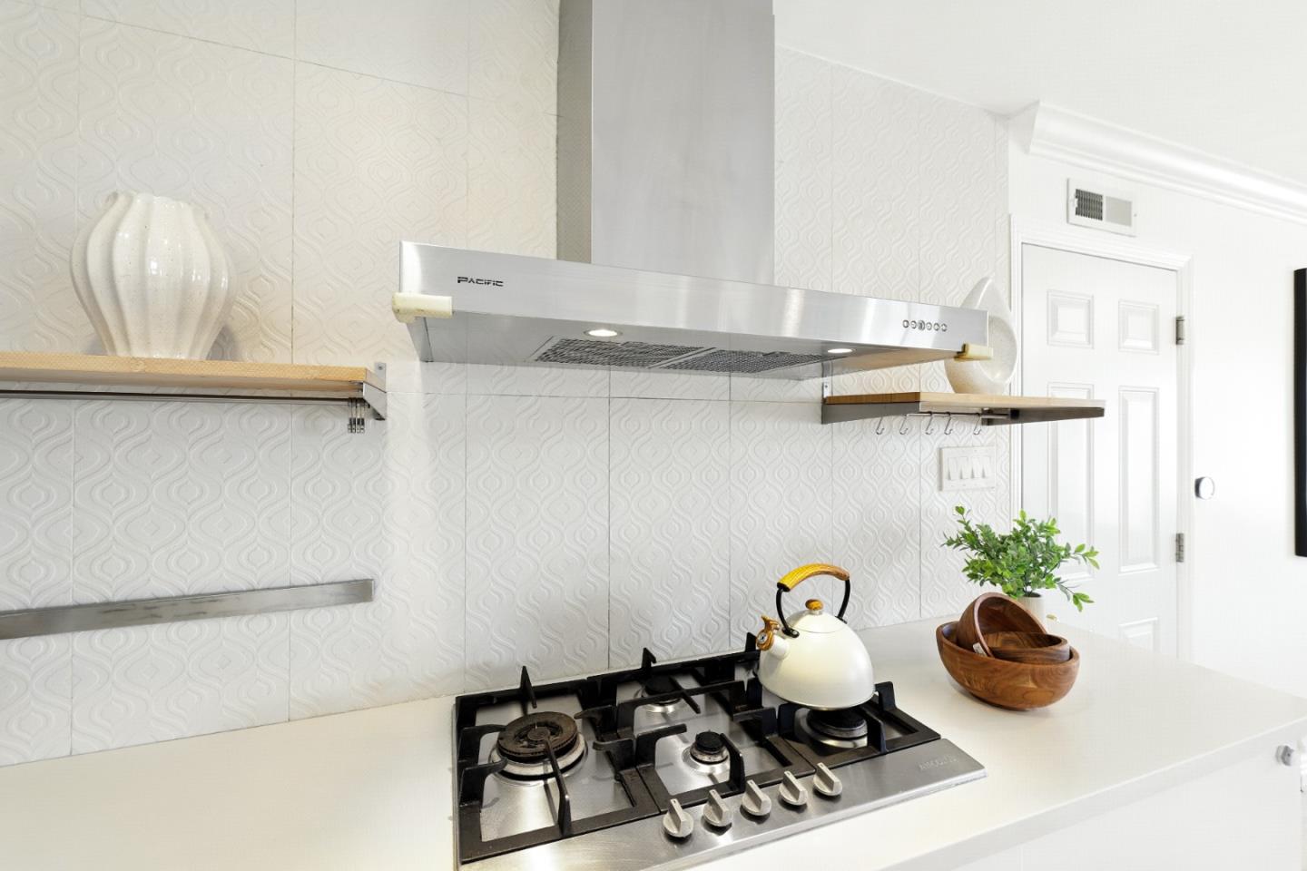 Detail Gallery Image 25 of 69 For 110 Manzanita Ave, South San Francisco,  CA 94080 - 4 Beds | 2/1 Baths
