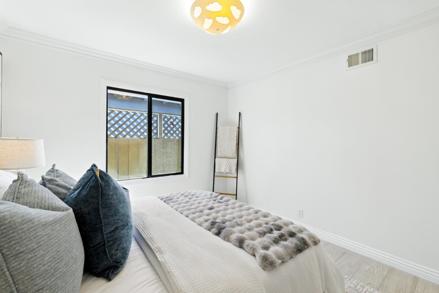 Detail Gallery Image 30 of 69 For 110 Manzanita Ave, South San Francisco,  CA 94080 - 4 Beds | 2/1 Baths