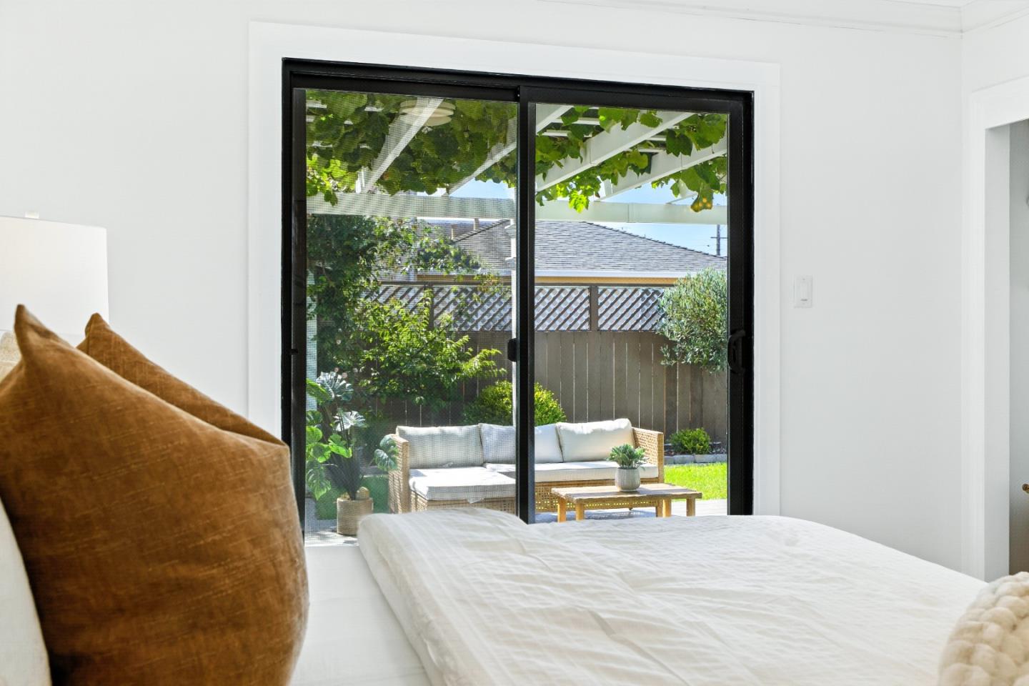 Detail Gallery Image 39 of 69 For 110 Manzanita Ave, South San Francisco,  CA 94080 - 4 Beds | 2/1 Baths