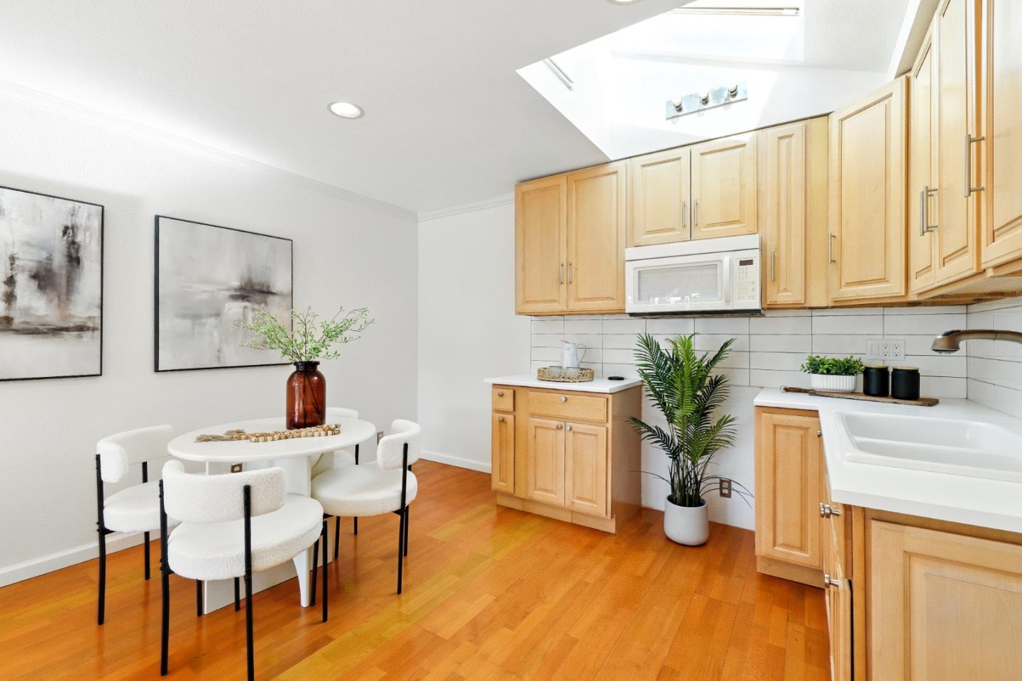 Detail Gallery Image 54 of 69 For 110 Manzanita Ave, South San Francisco,  CA 94080 - 4 Beds | 2/1 Baths